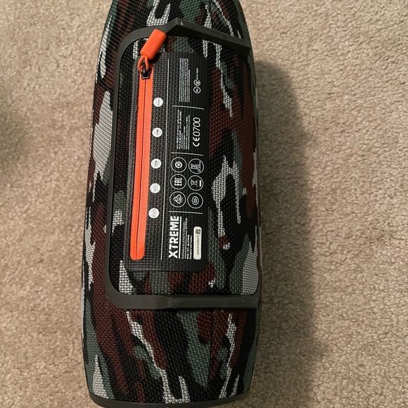 LIMITED EDITION JBL xtreme speaker - Picture 3 of 5